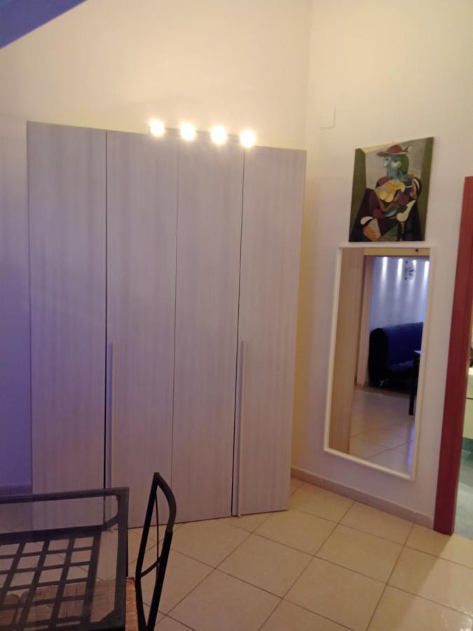 Beb Maryposa Appartment Neapel Exteriör bild