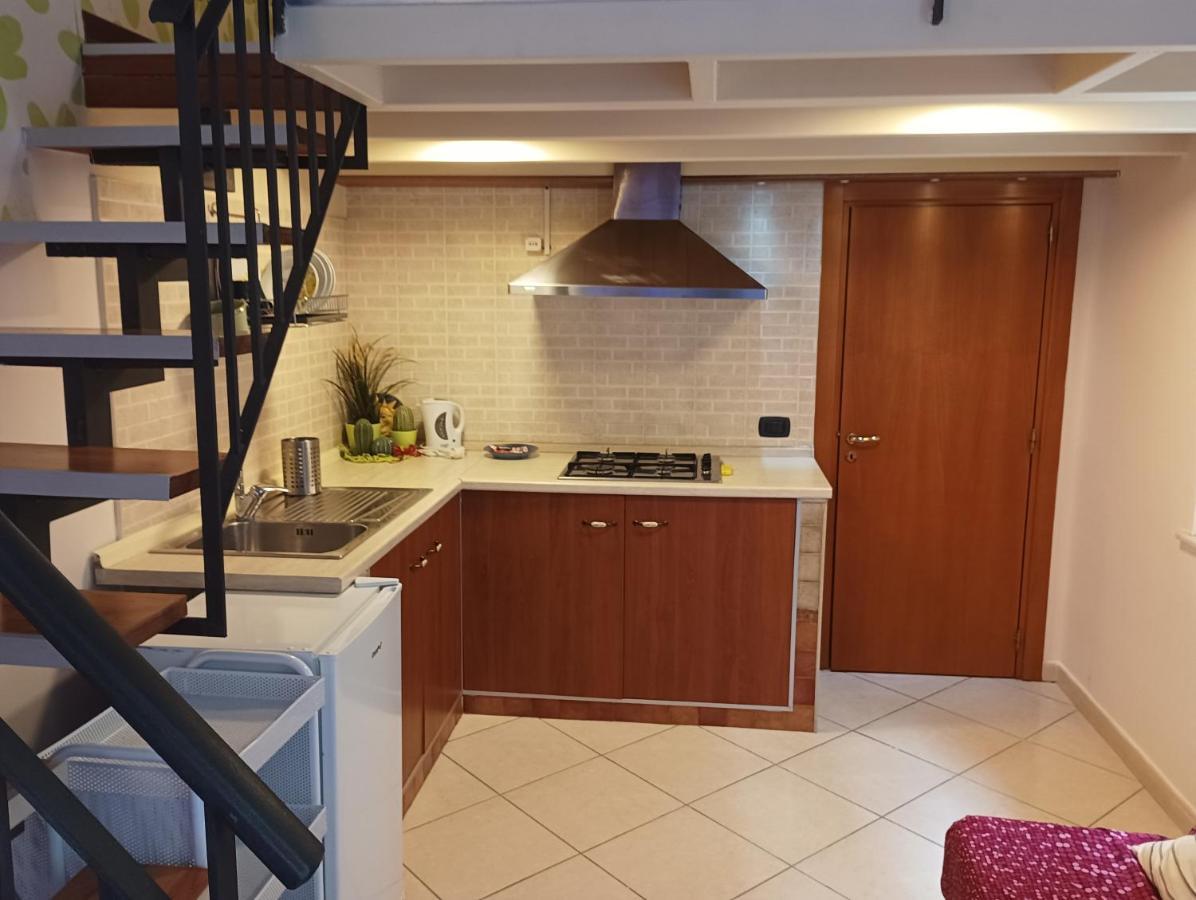 Beb Maryposa Appartment Neapel Exteriör bild