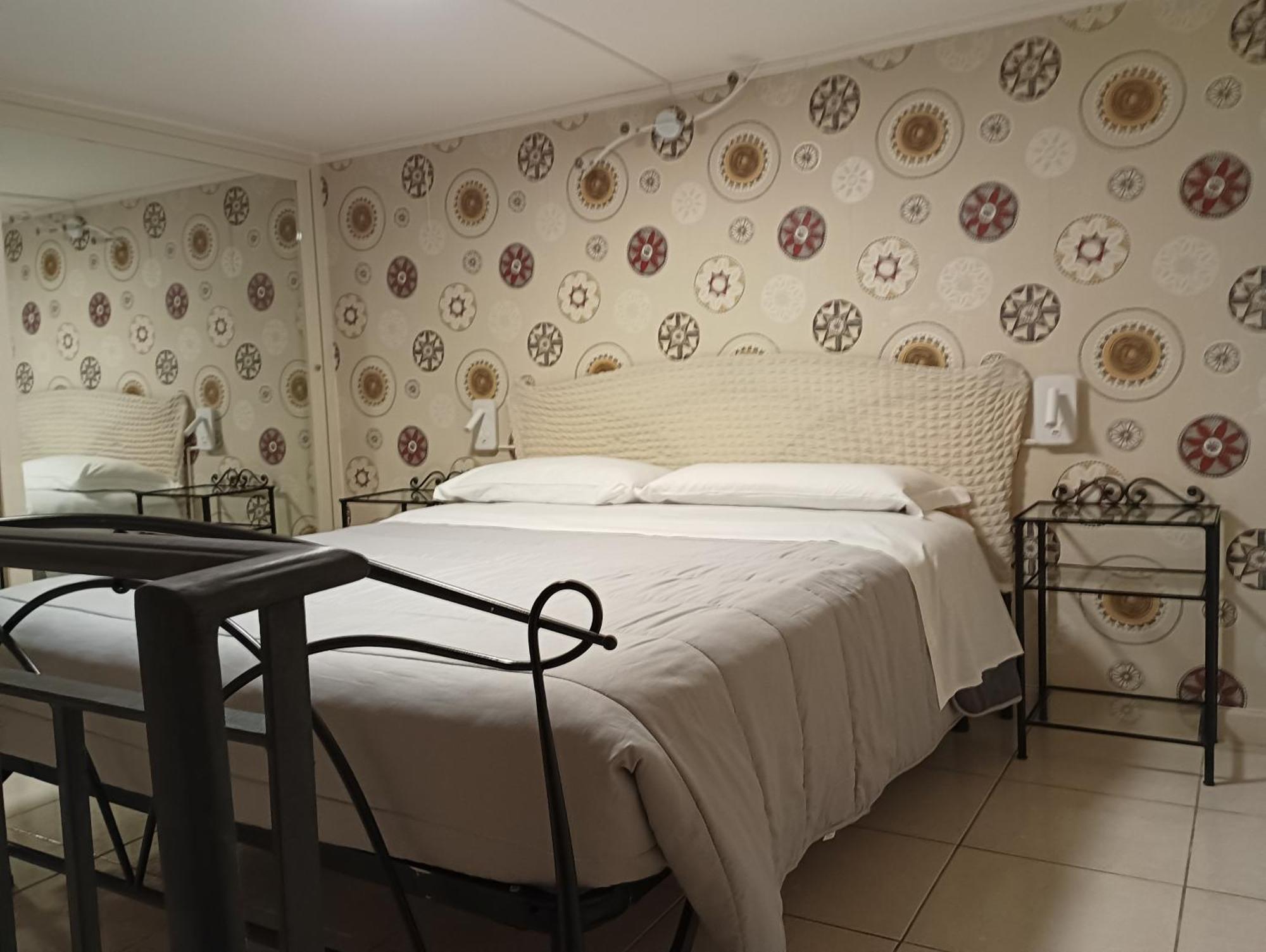Beb Maryposa Appartment Neapel Exteriör bild