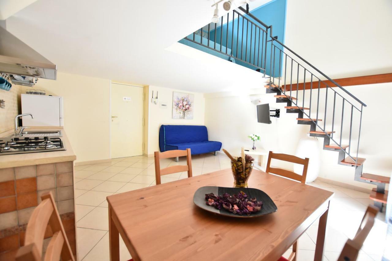 Beb Maryposa Appartment Neapel Exteriör bild