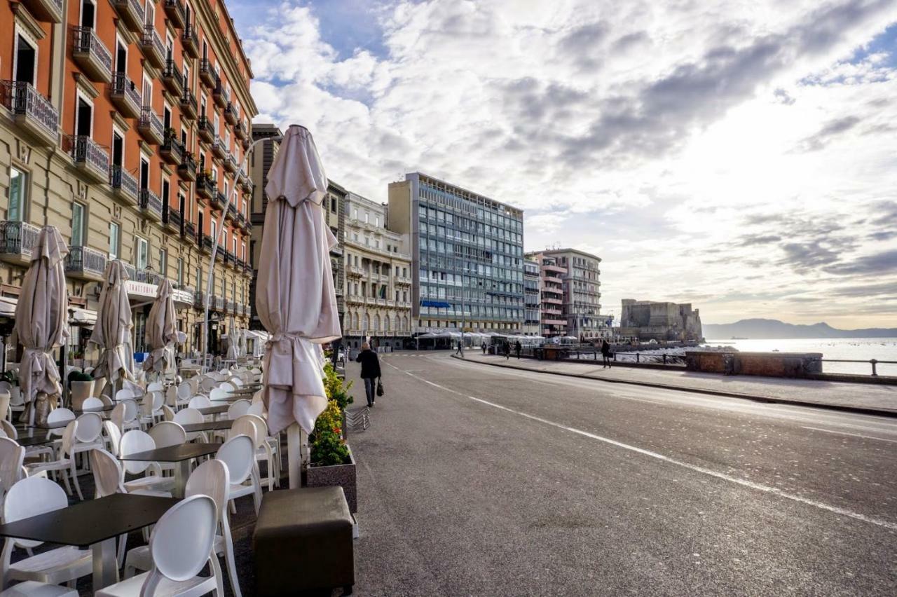 Beb Maryposa Appartment Neapel Exteriör bild